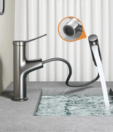 Moderne Waschbeckenarmatur mit flexiblem Auszug und integrierter Mundspülfunktion
