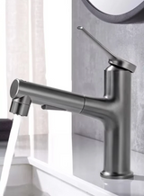 Moderne Waschbeckenarmatur mit flexiblem Auszug und integrierter Mundspülfunktion