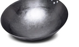 ForgeMaster – Handgeschmiedeter Reineisen-Wok mit Ergonomischem Holzgriff