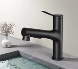 Moderne Waschbeckenarmatur mit flexiblem Auszug und integrierter Mundspülfunktion