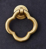 FloraVita Elegance – 2er Set Messing Möbelknöpfe in Vierblatt-Form