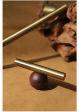 NordLuxe TimberGrip – Premium Möbelgriff & Knopf in Bronze-Messing mit Walnussholz-Akzent