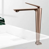 Designer Badarmatur Hoch Roségold – Waschbeckenmischer | Wasserkontrolle | Stilvolle Verarbeitung