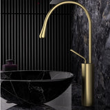 AurumLine Waschtischarmatur – Roségold Wasserhahn Messing | Schwenkbarer Waschbeckenhahn | Moderne Mischbatterie
