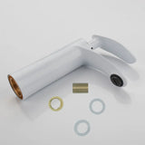 Elegante Waschbeckenarmatur in Weiß mit Kaskadenauslauf und Mischfunktion aus Messing