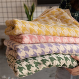 CottonHound Elegance – Vintage Gesichtstuch | 100% Baumwolle | Hahnentritt Jacquard Design