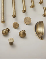 HammerBronze Vintage Möbelgriffe – Handgehämmerte Messinggriffe