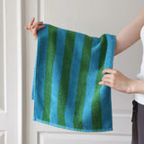StripeElegance Luxe Baumwollhandtuch – Gestreiftes Premium-Handtuch in Hotelqualität