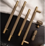 BrassLine Massiver Möbelgriff – Antik-Messing Diamond-Cut T-Bar