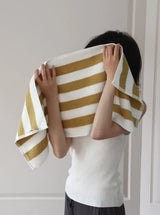 StripeElegance Luxe Baumwollhandtuch – Gestreiftes Premium-Handtuch in Hotelqualität
