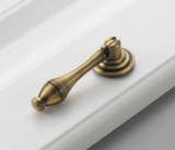 Copperlia ArcElegance Möbelgriff – Halbkreis-Schrankgriff aus Vollmessing im Antik-Copper Finish