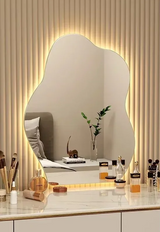 LumaForm LED-Designer-Wandspiegel – Skandinavischer Minimalismus mit Unregelmäßiger Form für Bad, Schlafzimmer & Wohnzimmer