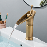 AntikFlow Waschtischarmatur Bronze – Wasserfall Wasserhahn Messing | Einhebel Mischer | Klassisches Badezimmer Highlight