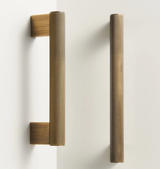 LineaForge Classic – T-Bar Möbelgriff | Massivmessing | Antik-Finish