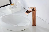 Glanzvolle Wasserfall-Waschtischarmatur in Roségold