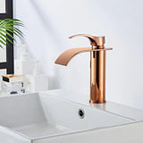 Glanzvolle Wasserfall-Waschtischarmatur in Roségold