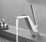 Schlichte Design-Waschtischarmatur mit Einhebelmischer