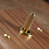 VintageWalnut Lux Switch – Massivholz Wandschalter
