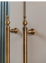BronzoLux T-Bar – Massiver Messing-Möbelgriff in Antik-Bronze