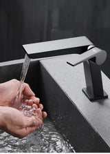 AquaLuxe Wasserfall-Standarmatur in Graphitgrau