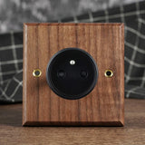 VintageWalnut Lux Switch – Massivholz Wandschalter