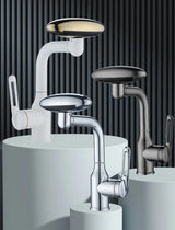 Moderne Waschbeckenarmatur mit Wasserfallfunktion und vier Wasserstrahlmodi