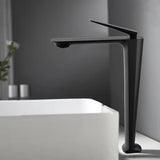 Designer Badarmatur Hoch Roségold – Waschbeckenmischer | Wasserkontrolle | Stilvolle Verarbeitung