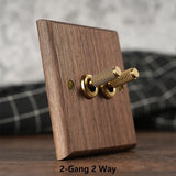 VintageWalnut Lux Switch – Massivholz Wandschalter