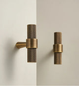 BrassLine Art Deco T-Bar Möbelgriff – Massives Messing im Retro