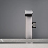 AquaElite LED-Waschtischmischer – Intelligente Messingarmatur mit Digitaler Temperaturanzeige