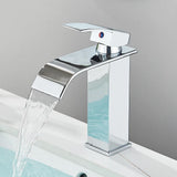 Moderne Waschbeckenarmatur in Schwarz mit Wasserfallfunktion und Mischtechnik