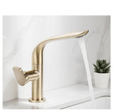 Velora SwingFlow Waschtischarmatur – Schwenkbarer Premium Wasserhahn