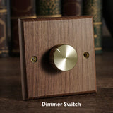 VintageWalnut Lux Switch – Massivholz Wandschalter