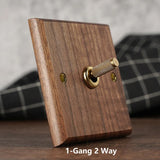 VintageWalnut Lux Switch – Massivholz Wandschalter