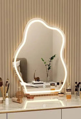 LumaForm LED-Designer-Wandspiegel – Skandinavischer Minimalismus mit Unregelmäßiger Form für Bad, Schlafzimmer & Wohnzimmer
