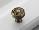 Copperlia ArcElegance Möbelgriff – Halbkreis-Schrankgriff aus Vollmessing im Antik-Copper Finish
