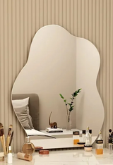 LumaForm LED-Designer-Wandspiegel – Skandinavischer Minimalismus mit Unregelmäßiger Form für Bad, Schlafzimmer & Wohnzimmer