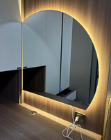 LumiArc Halbkreis LED Wandspiegel – Moderner Badezimmerspiegel
