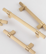 LineaLux Gold – Premium Möbelgriff aus Massivmessing in Antik & Gebürstetem Gold