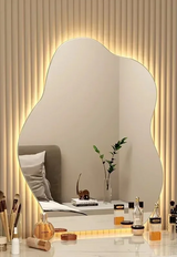 LumaForm LED-Designer-Wandspiegel – Skandinavischer Minimalismus mit Unregelmäßiger Form für Bad, Schlafzimmer & Wohnzimmer